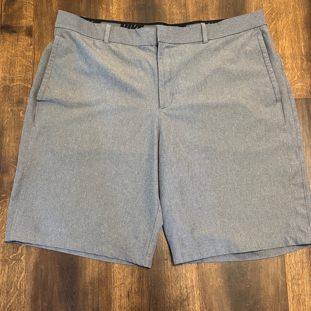 Nike Men's Lightweight Sporty Gray Flat Front Shorts with Pockets